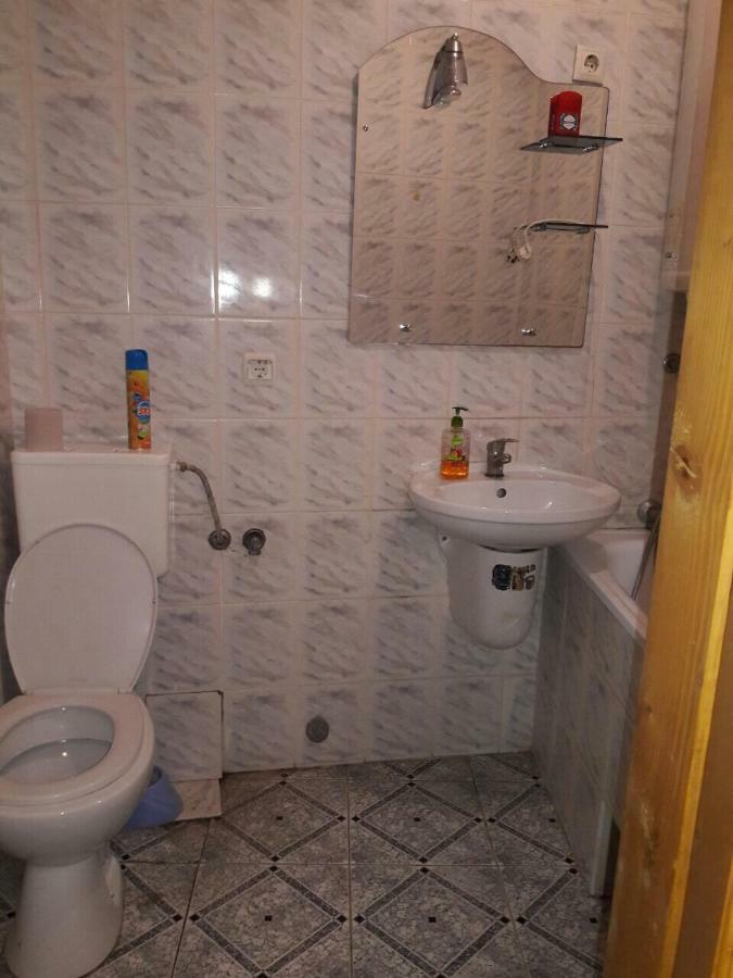 Квартира Між Вокзалом І Центром Lviv Exteriör bild
