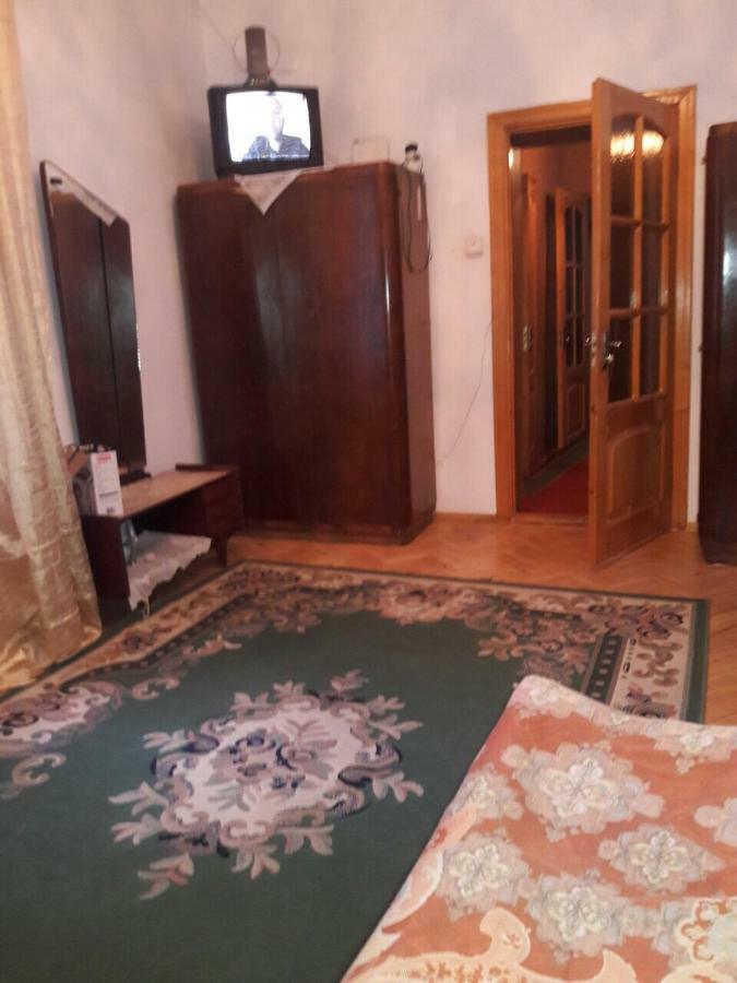 Квартира Між Вокзалом І Центром Lviv Exteriör bild